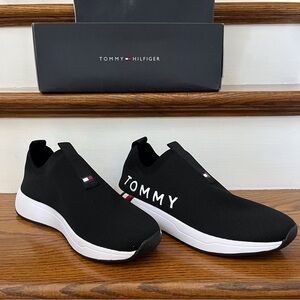 Tommy Hilfiger Women's Aliah Sporty Slip On Sneakers Size 10 M NWT Box